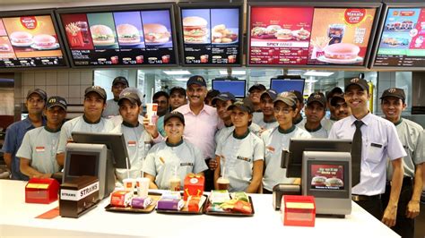 The typical McDonald's Crew Member salary is 19 per hour. . Salary for mcdonalds crew member